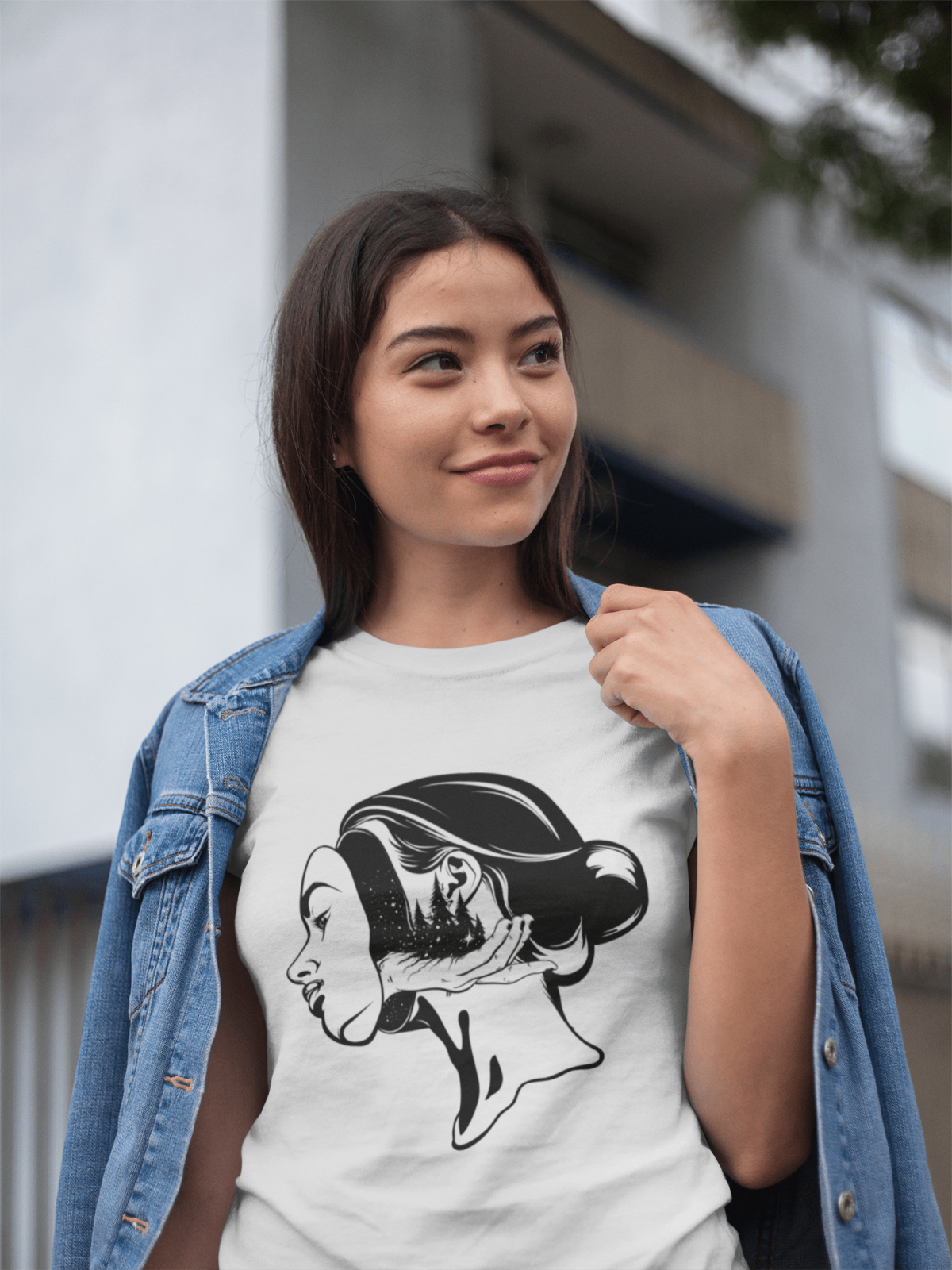 T-krekls ar sirreālu dizainu "Sieviete un mežs"