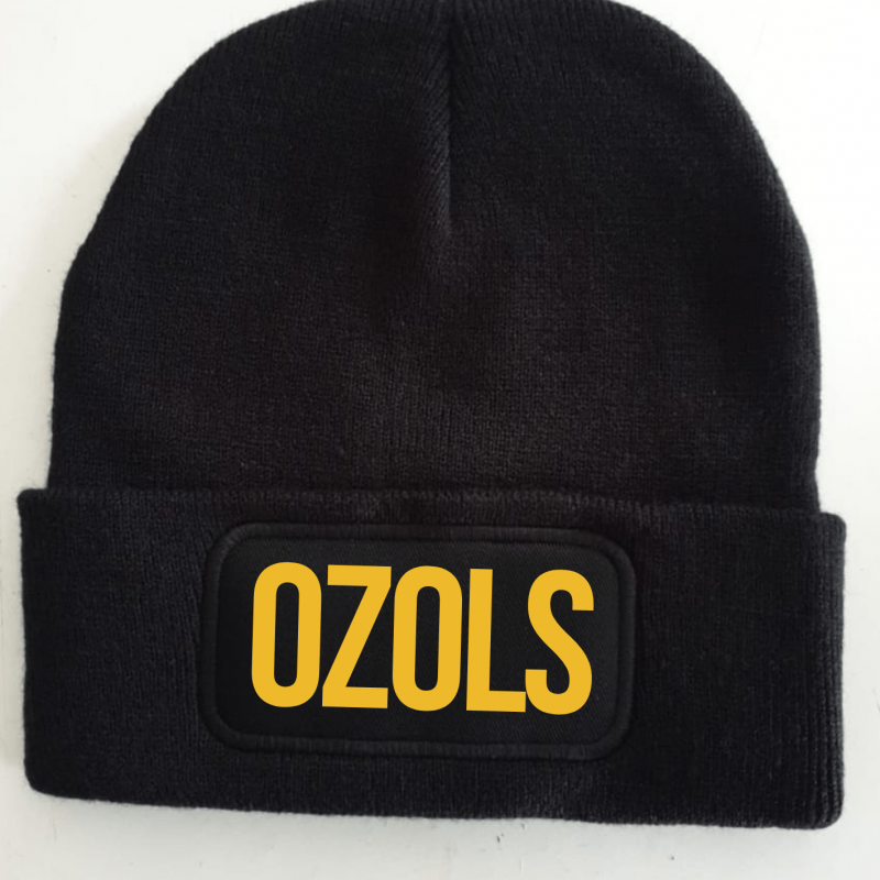 cepure ar apdruku "Ozols"