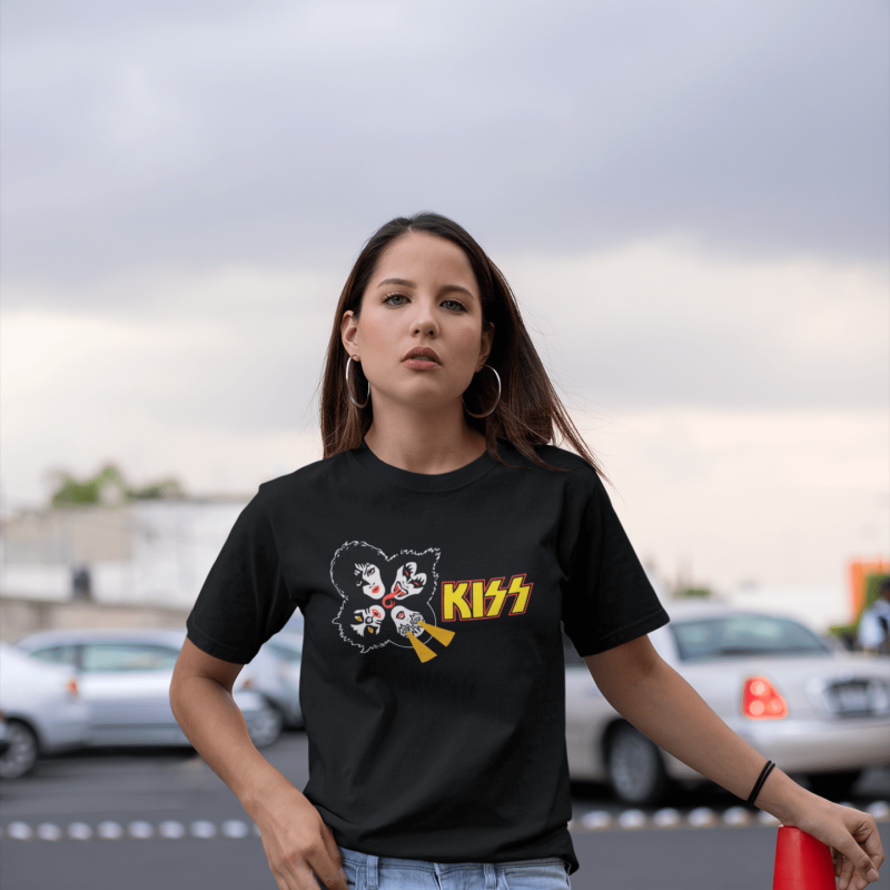 t-krekls ar apdruku “KISS”, dāvana sievietei